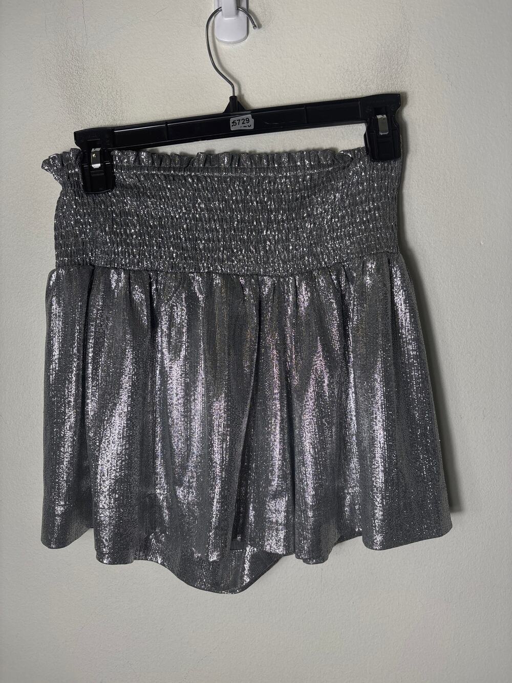 TCEC Silver Smocked Elastic High Waisted Flowy Shorts Sz S